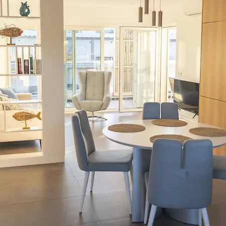 Waves - By Smarthomes * Nazaré