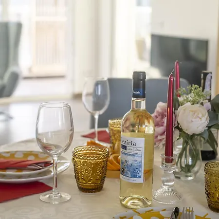 Апартаменты Waves - By Smarthomes *